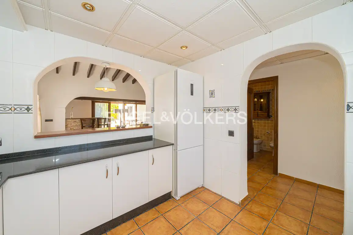 Cocina de Casa o chalet en venta en La Nucia con Aire acondicionado, Jardín privado y Piscina