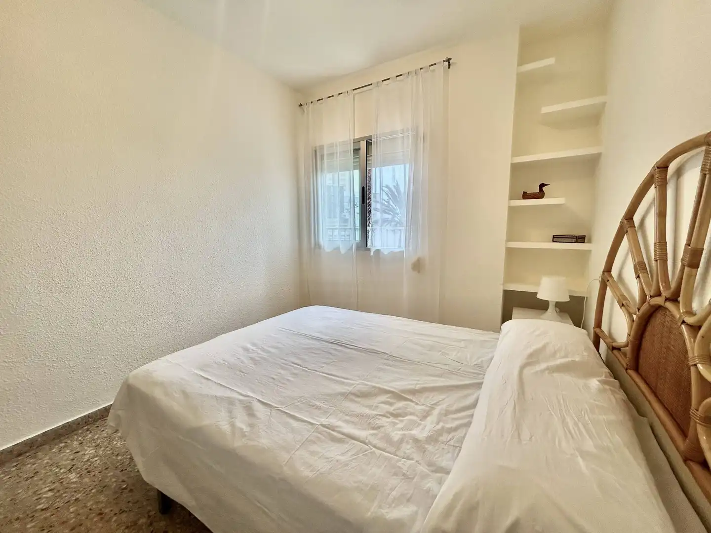 Dormitori de Apartament de lloguer en La Pobla de Farnals amb Moblat i Piscina comunitària