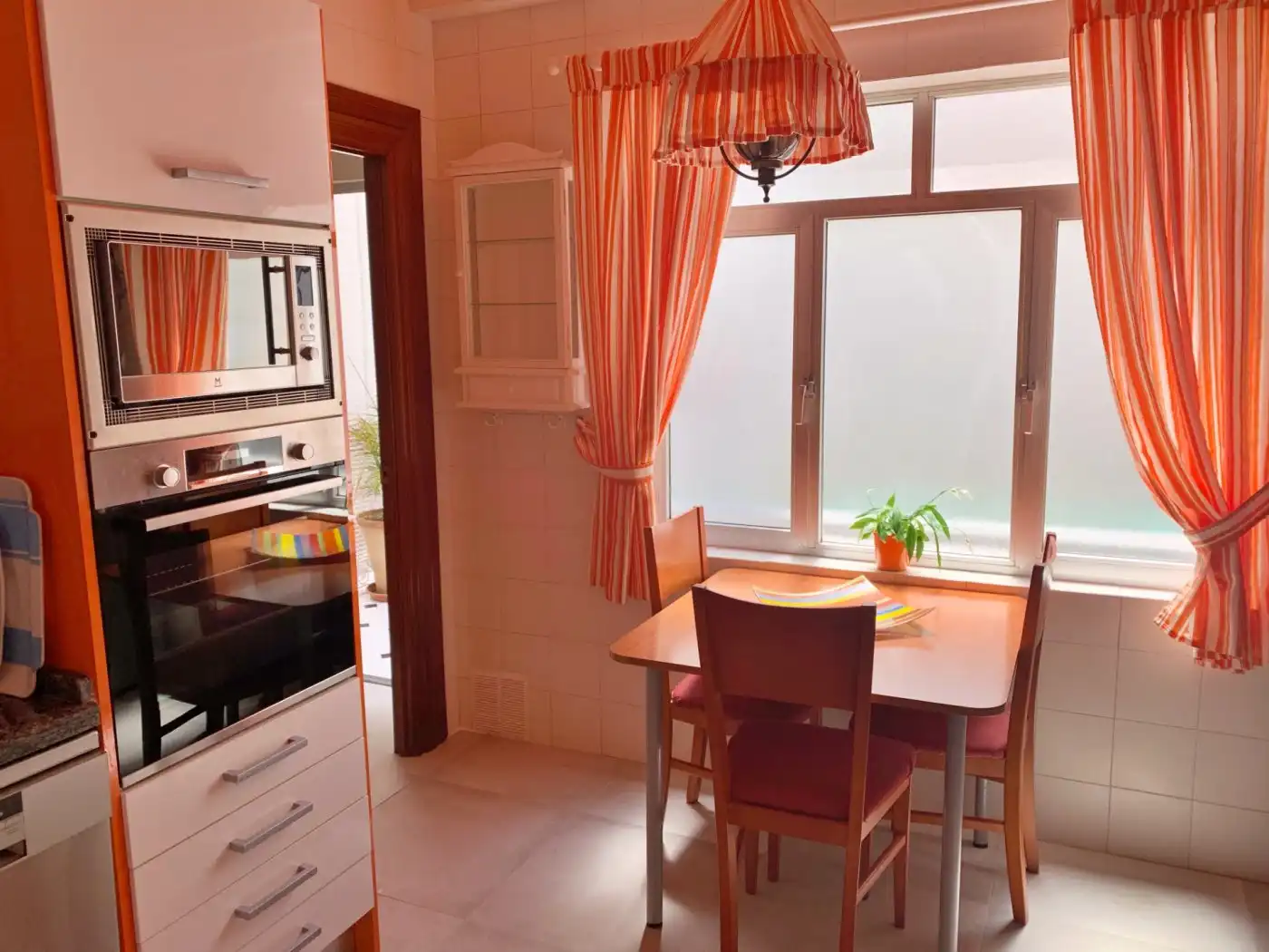 Cocina de Piso de alquiler en Málaga con Aire acondicionado, Calefacción y Amueblado