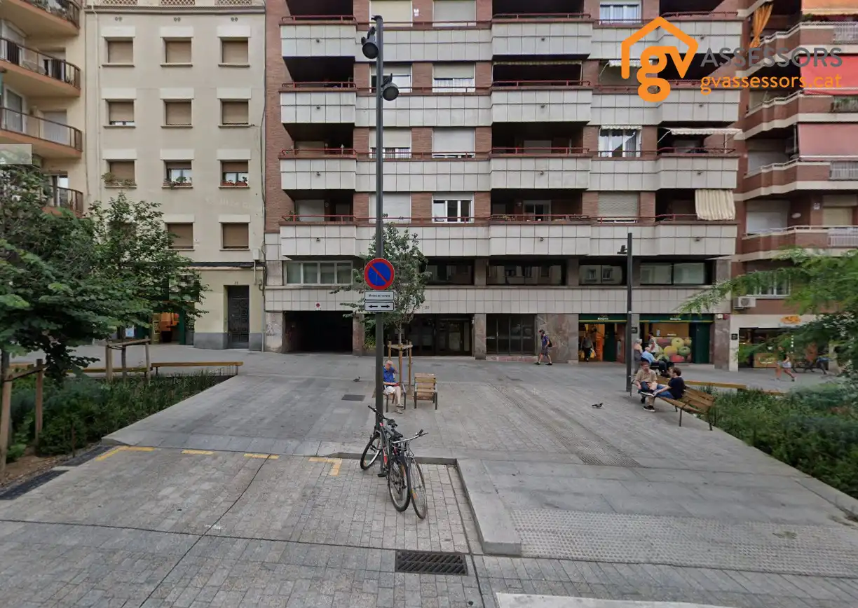 Einzelparkplatz zum Verkauf in Carrer de Pi i Margall 24