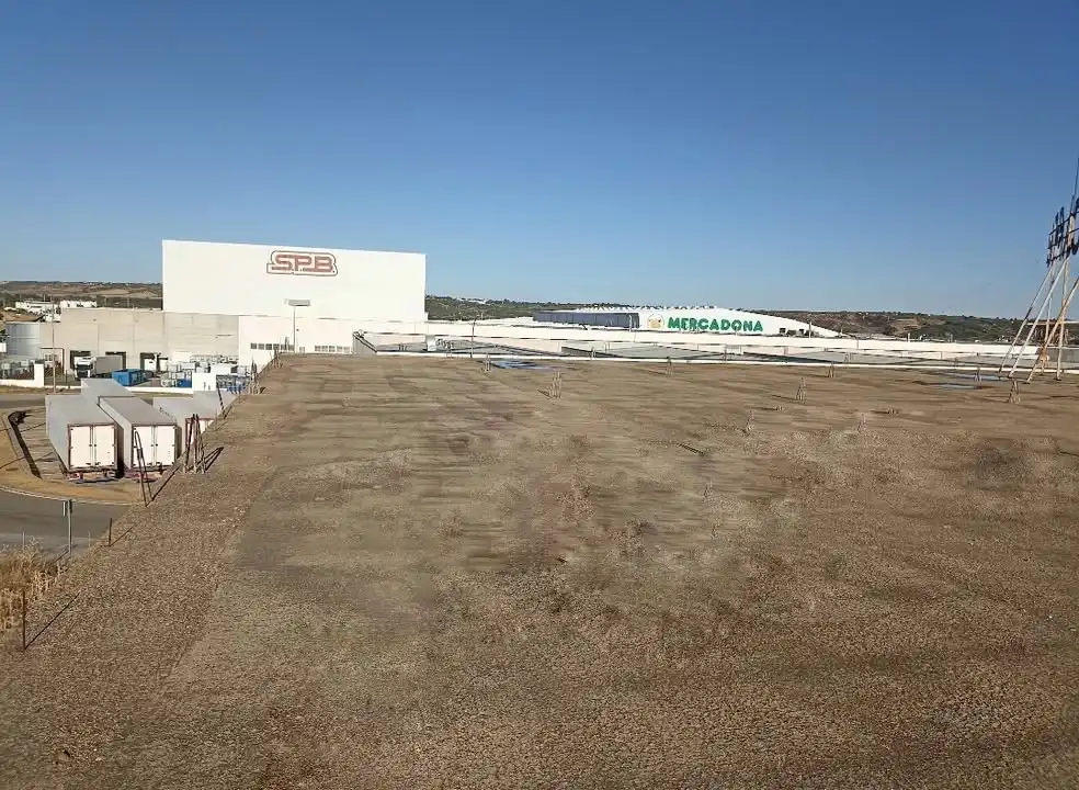 Außenansicht von Fabrik Grundstücke zum Verkauf in Huévar del Aljarafe