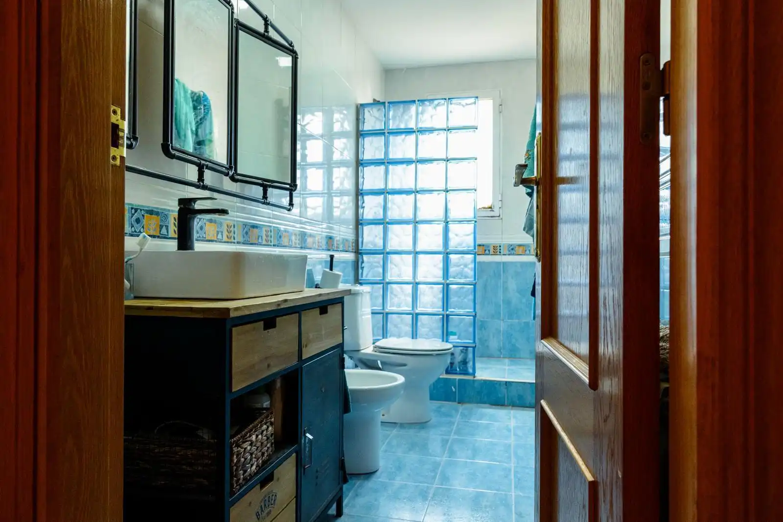 Baño de Casa o chalet en venta en La Pobla de Vallbona con Aire acondicionado, Calefacción y Terraza