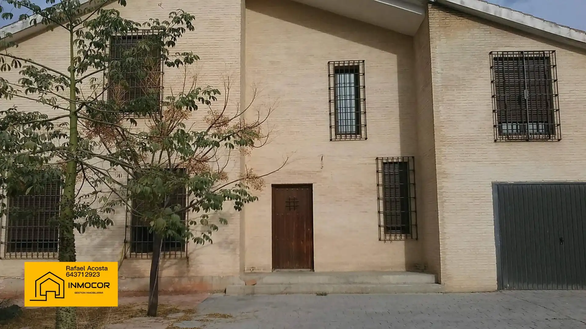 Exterior view of Houses for sale in  Córdoba Capital  with Furnished