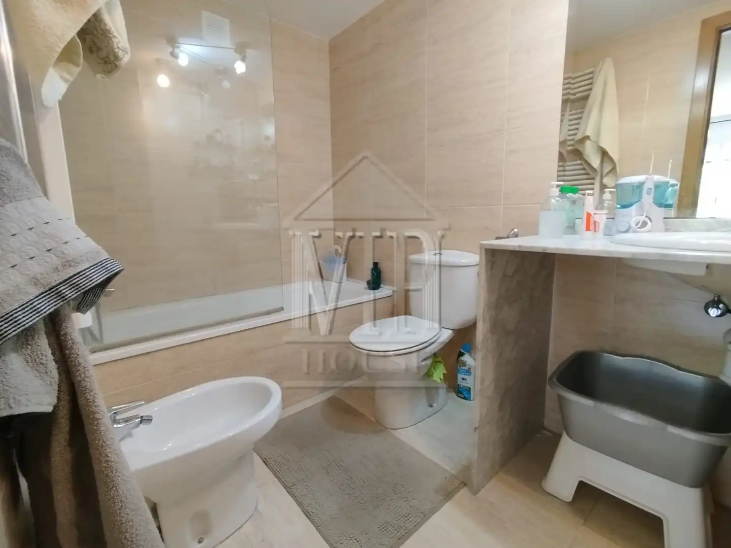 Baño de Piso en venta en Badalona con Aire acondicionado, Calefacción y Parquet
