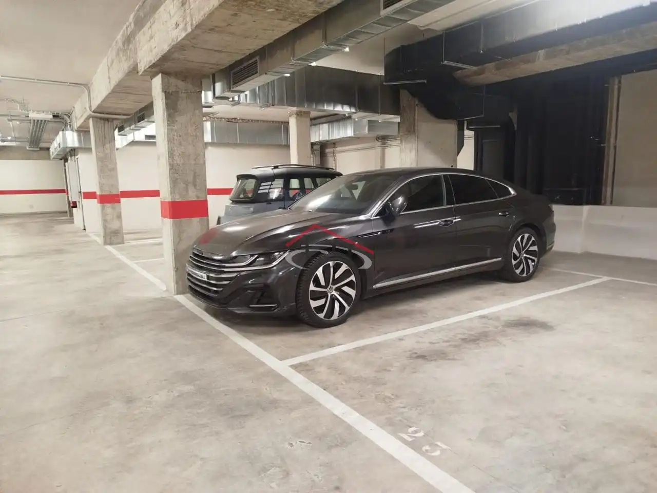 Parkplatz von Wohnung zum Verkauf in León Capital  mit Heizung, Terrasse und Abstellraum