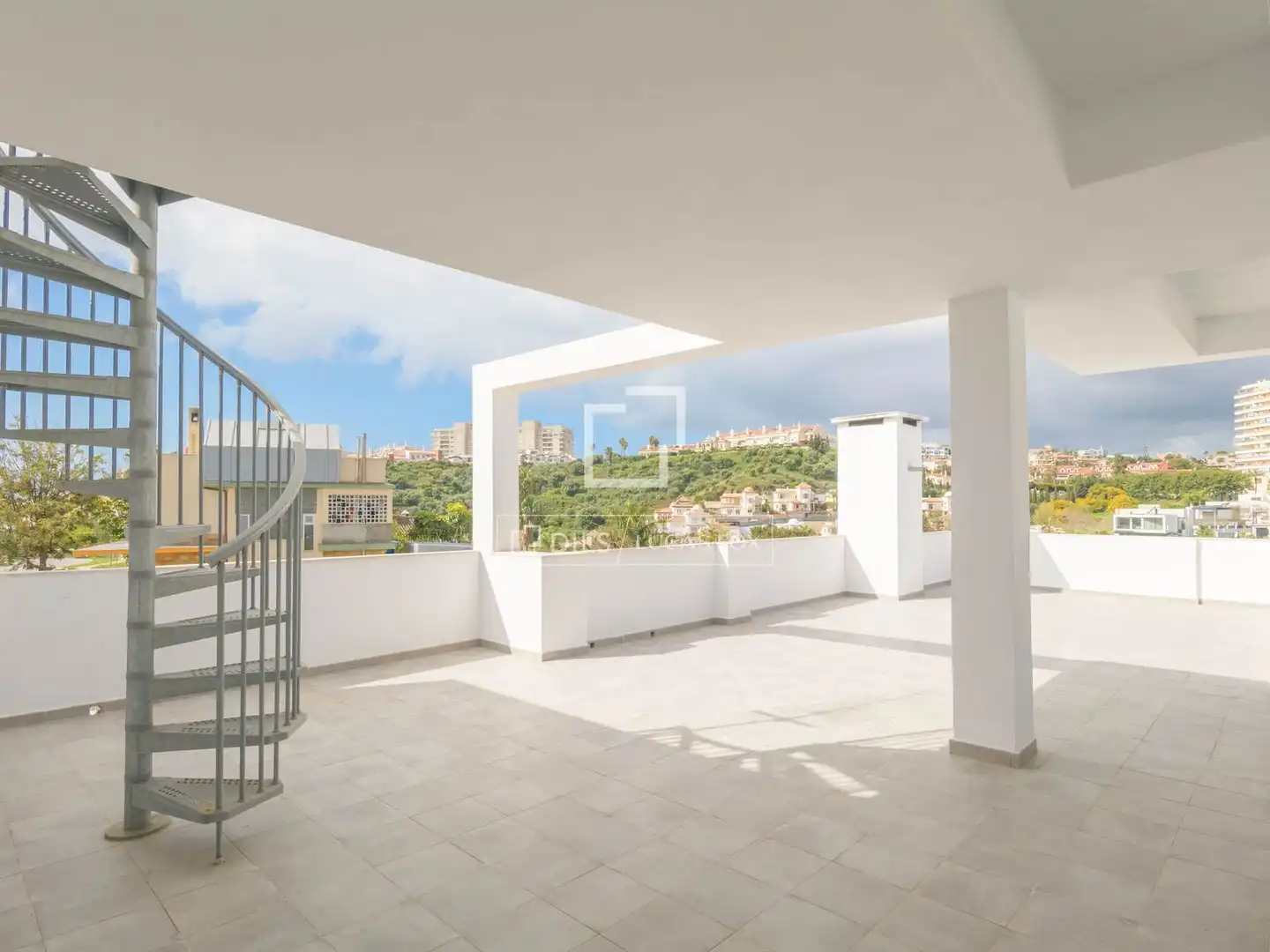 Terrassa de Casa o xalet en venda en Benalmádena amb Aire condicionat, Calefacció i Jardí privat