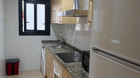 Foto 4 de Piso de alquiler en Huerta Fava - Santiago, La Línea de la Concepción