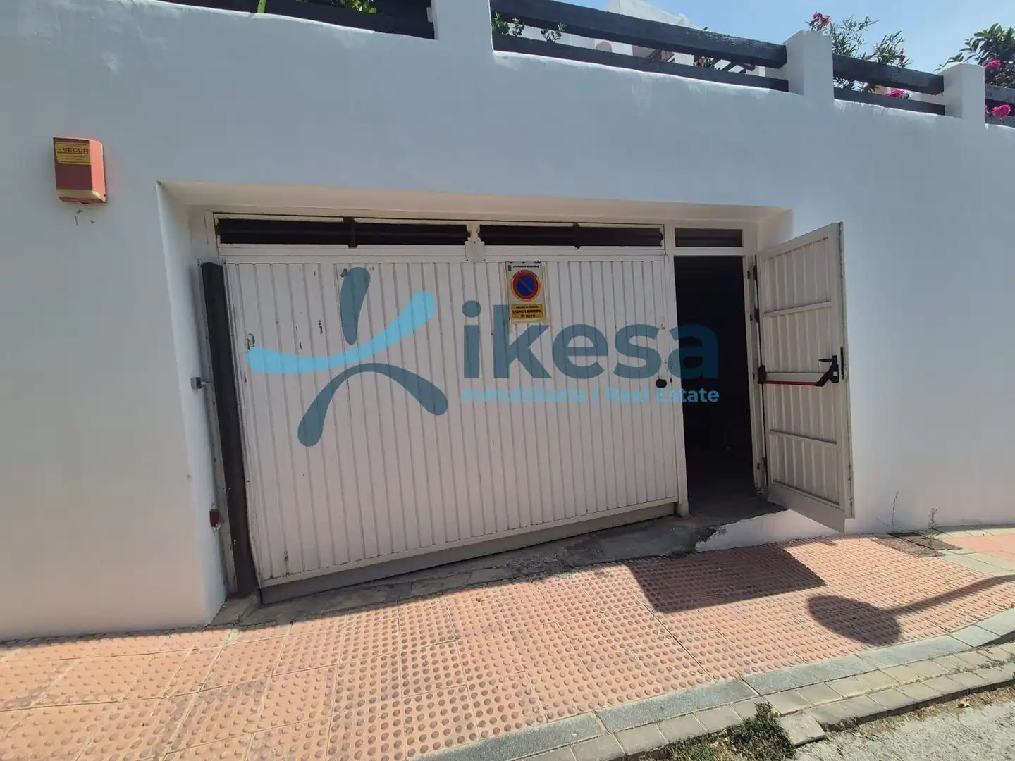 Garage zum Verkauf in Almuñécar