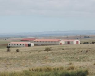 Vista exterior de Nau industrial en venda en Turégano