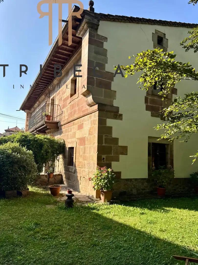 Außenansicht von Country house zum Verkauf in Valdáliga