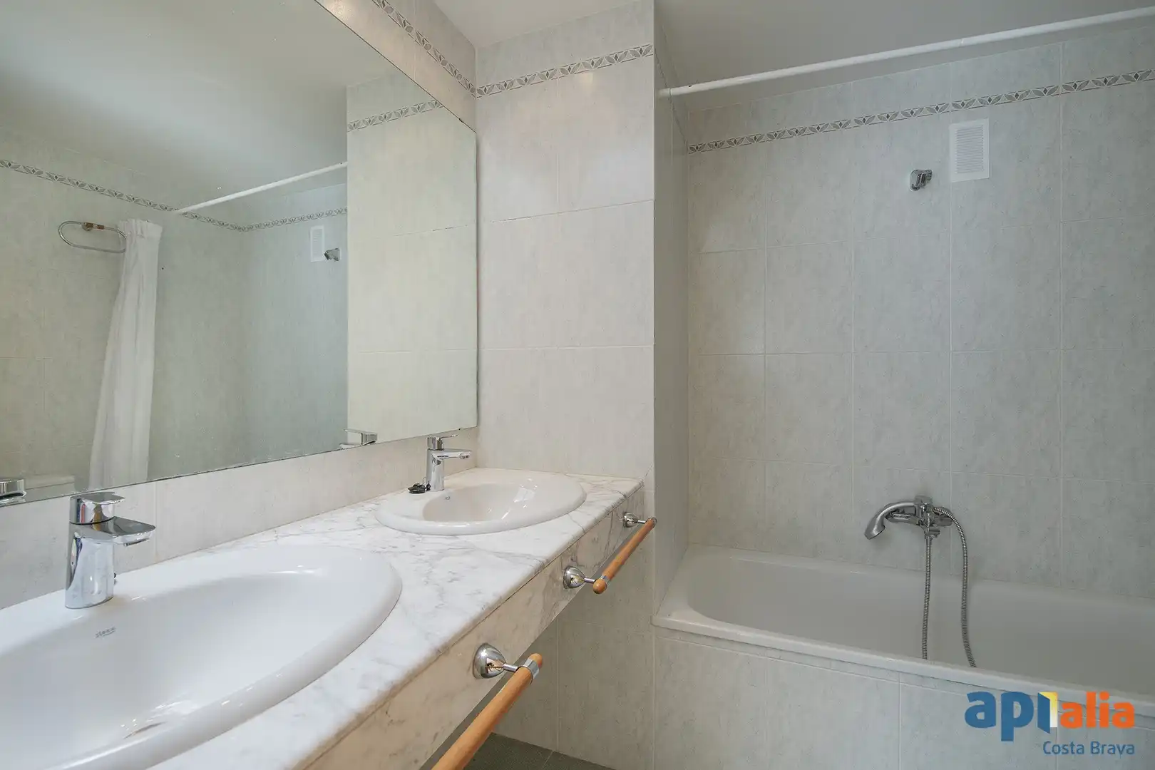 Baño de Casa adosada en venta en Sant Feliu de Guíxols con Calefacción y Terraza