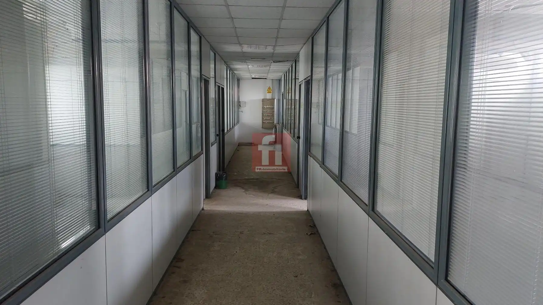 Oficina en alquiler en Rocafort, imagen 3