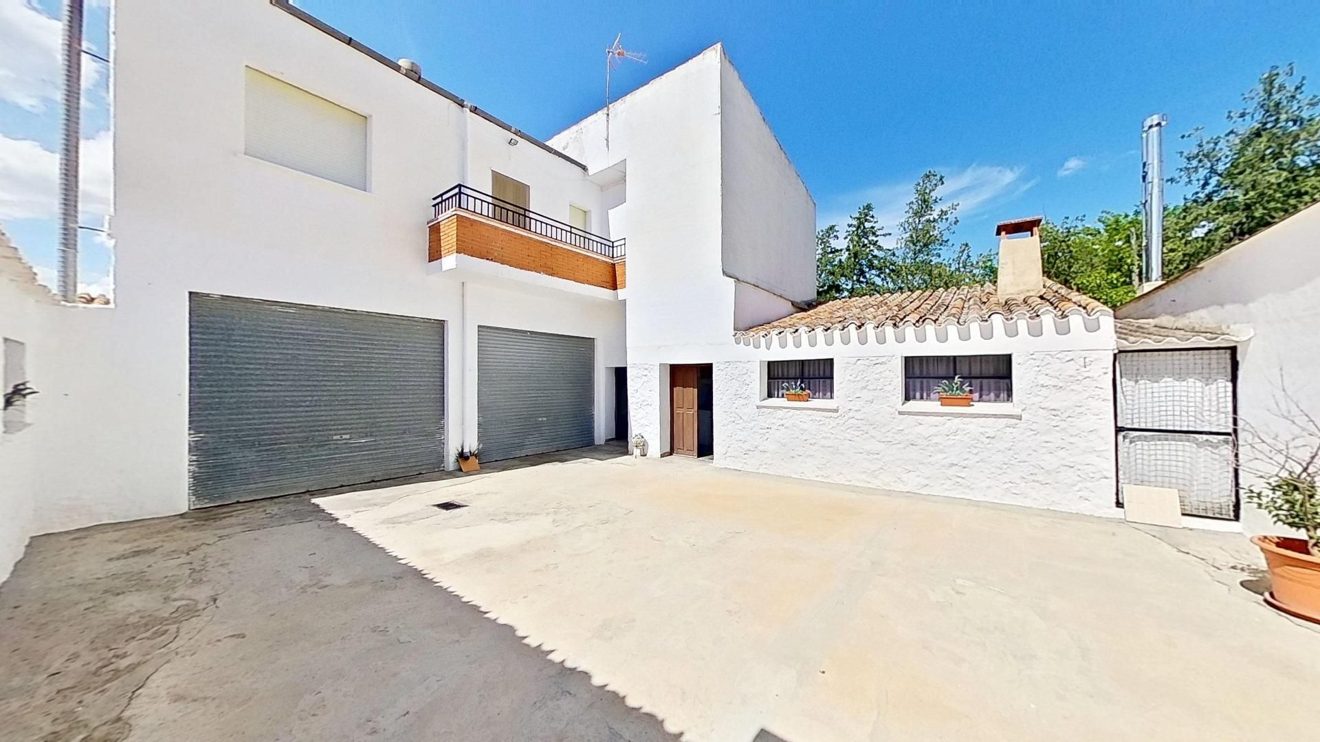 Exterior view of House or chalet for sale in  Albacete Capital  with Heating, Balcony and Alarm