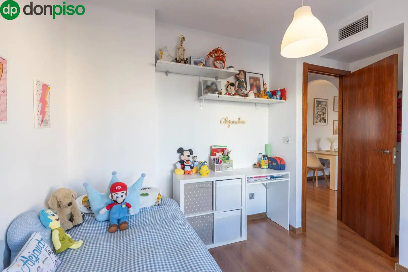 Schlafzimmer von Dachboden zum Verkauf in Armilla mit Klimaanlage, Terrasse und Abstellraum