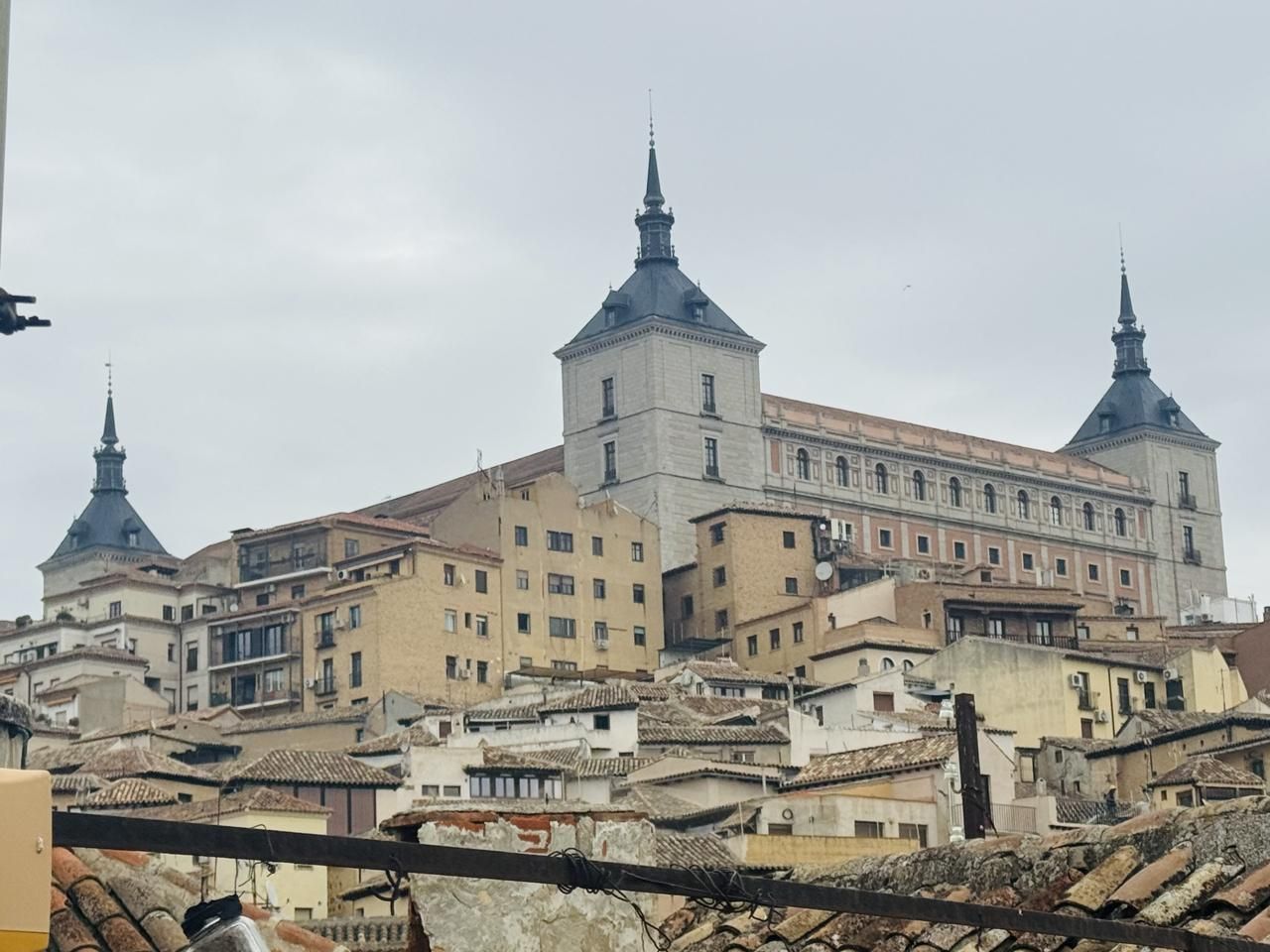 Vista exterior de Casa o chalet en venta en  Toledo Capital con Balcón
