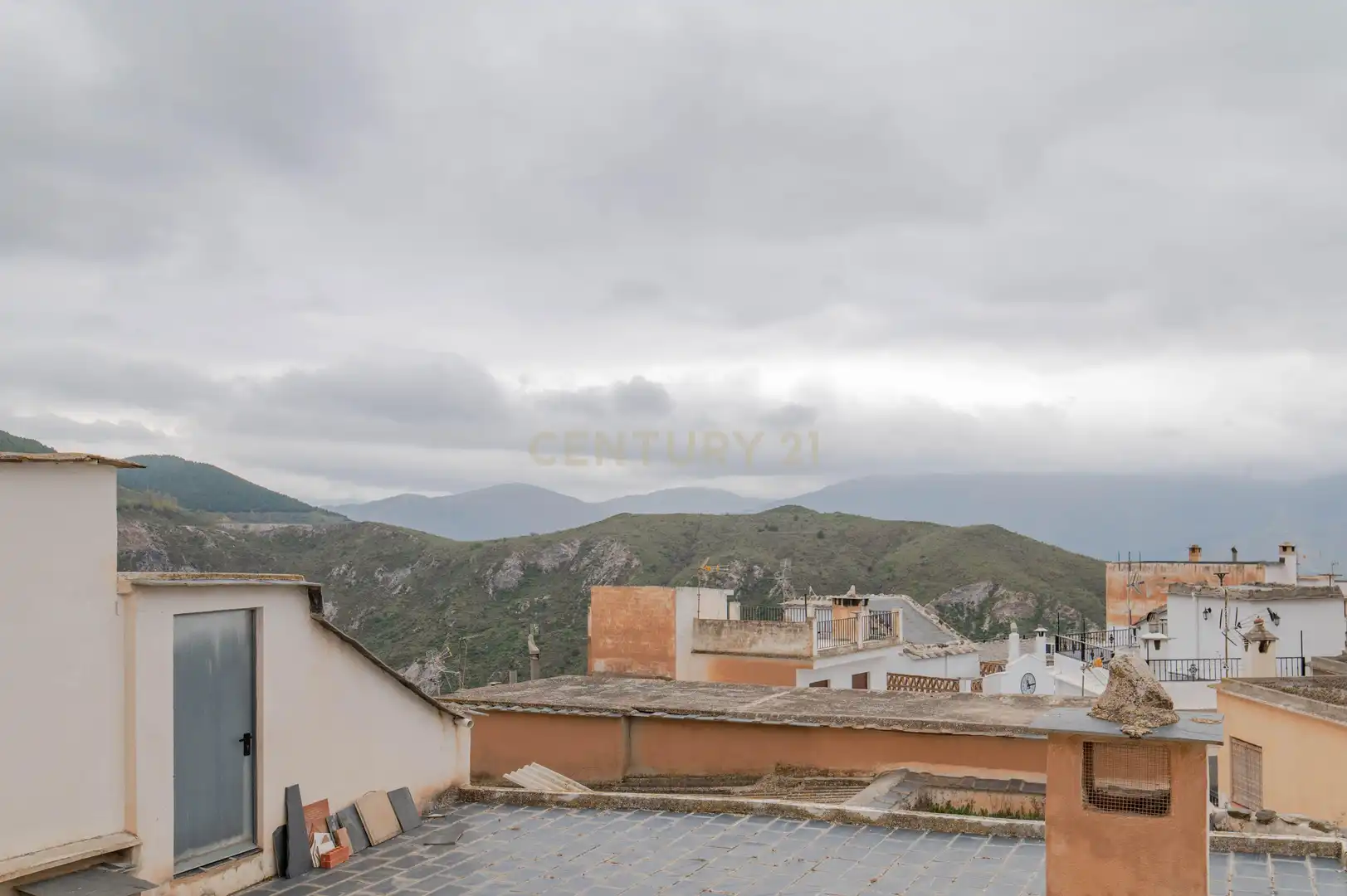 Terrassa de Casa o xalet en venda en Carataunas amb Forn, Rentadora i TV