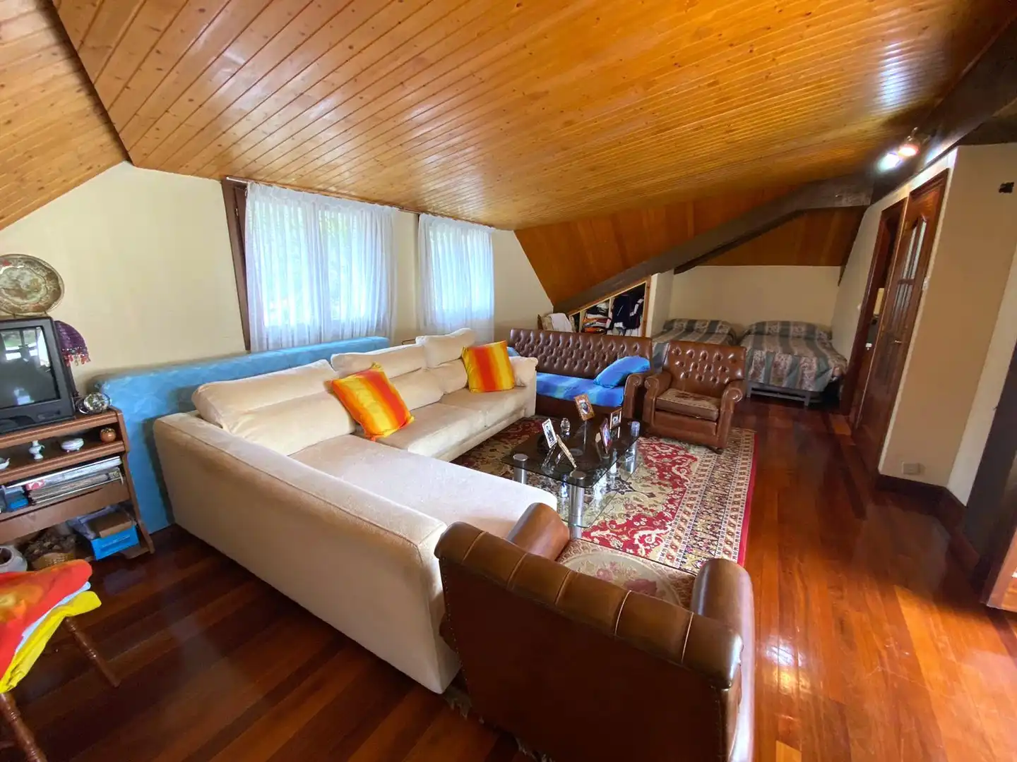 Sala d'estar de Casa o xalet en venda en Castro-Urdiales amb Calefacció, Jardí privat i Parquet