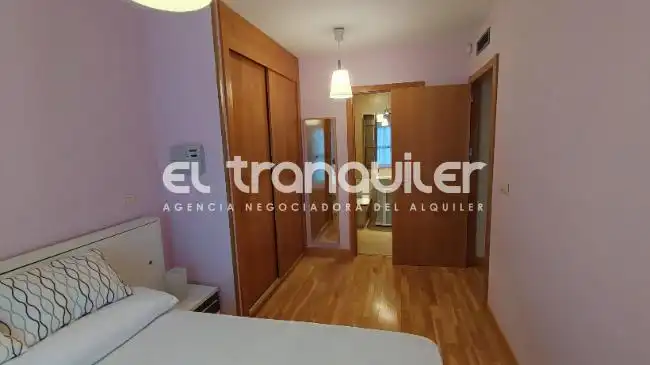 Bedroom of Flat for rent in Madrid  with Swimming Pool, Furnished and Washing machine
