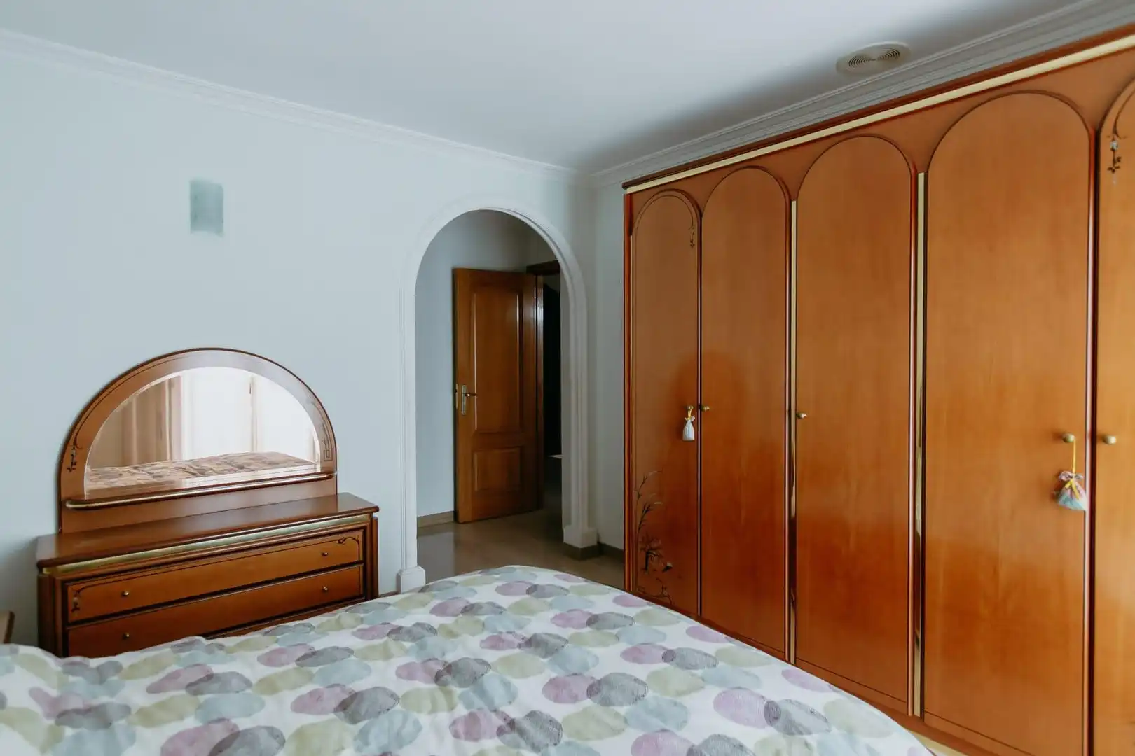 Habitación de Casa adosada en venta en Huesca con Aire acondicionado, Jardín privado y Terraza