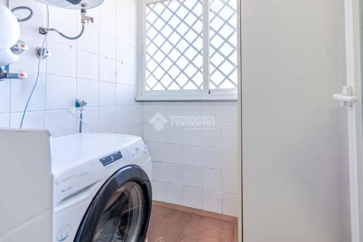 Bany de Pis en venda en Motril amb Aire condicionat i Terrassa