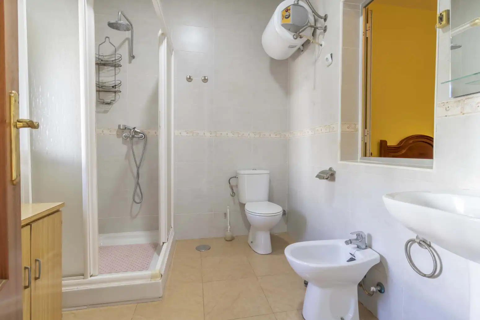 Baño de Casa adosada en venta en Sevilla con Aire acondicionado