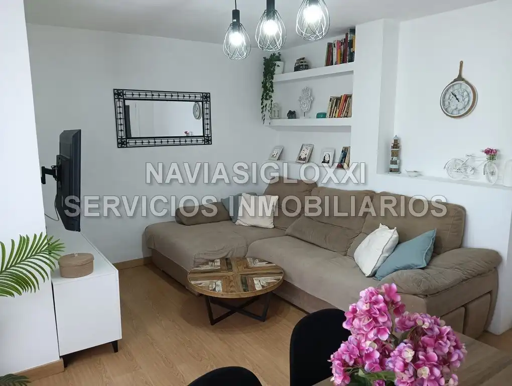 Sala de estar de Piso en venta en Redondela con Calefacción y Amueblado
