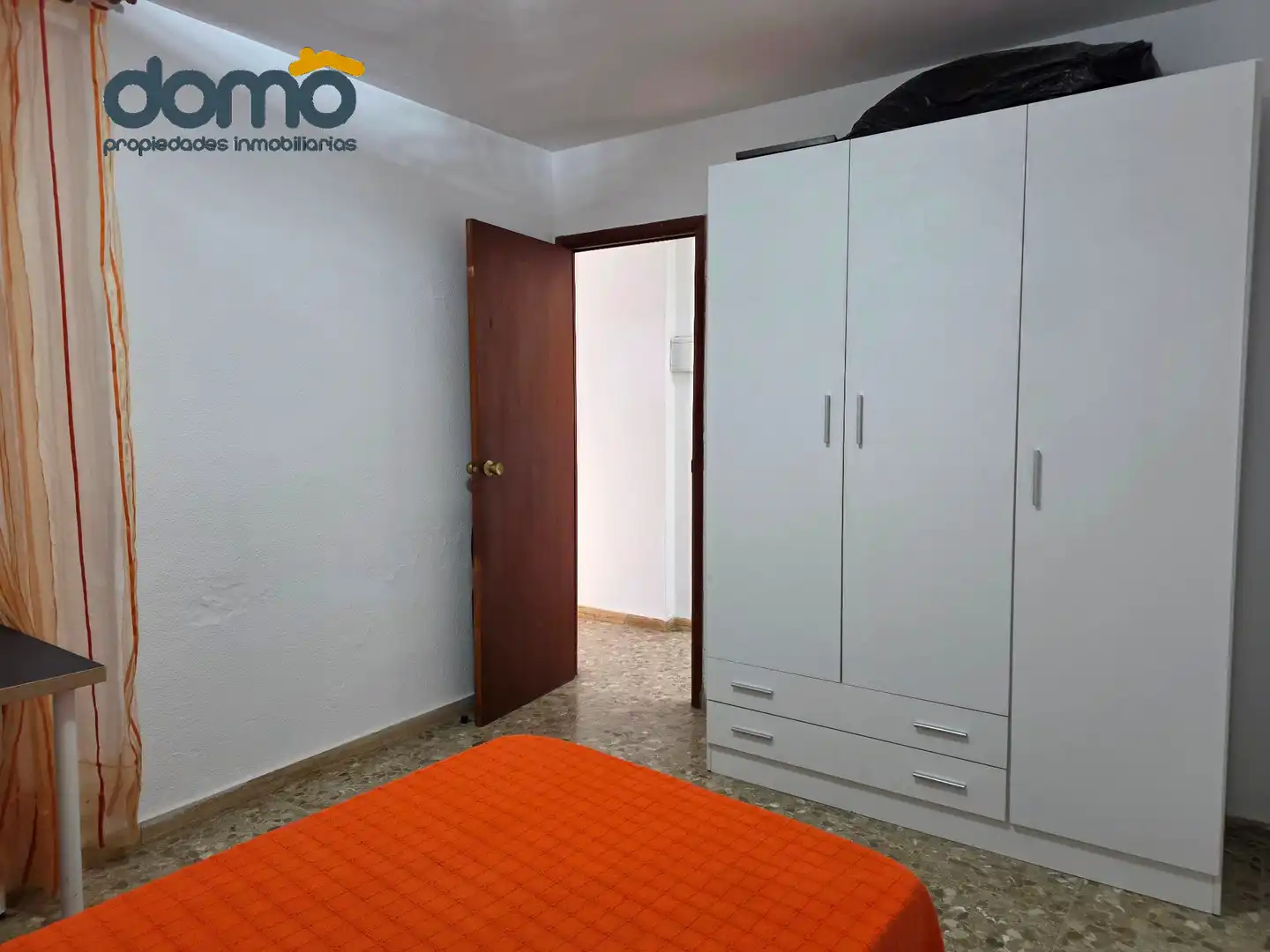 Schlafzimmer von Wohnung zum Verkauf in Almería mit Terrasse, Möbliert und Waschmaschine