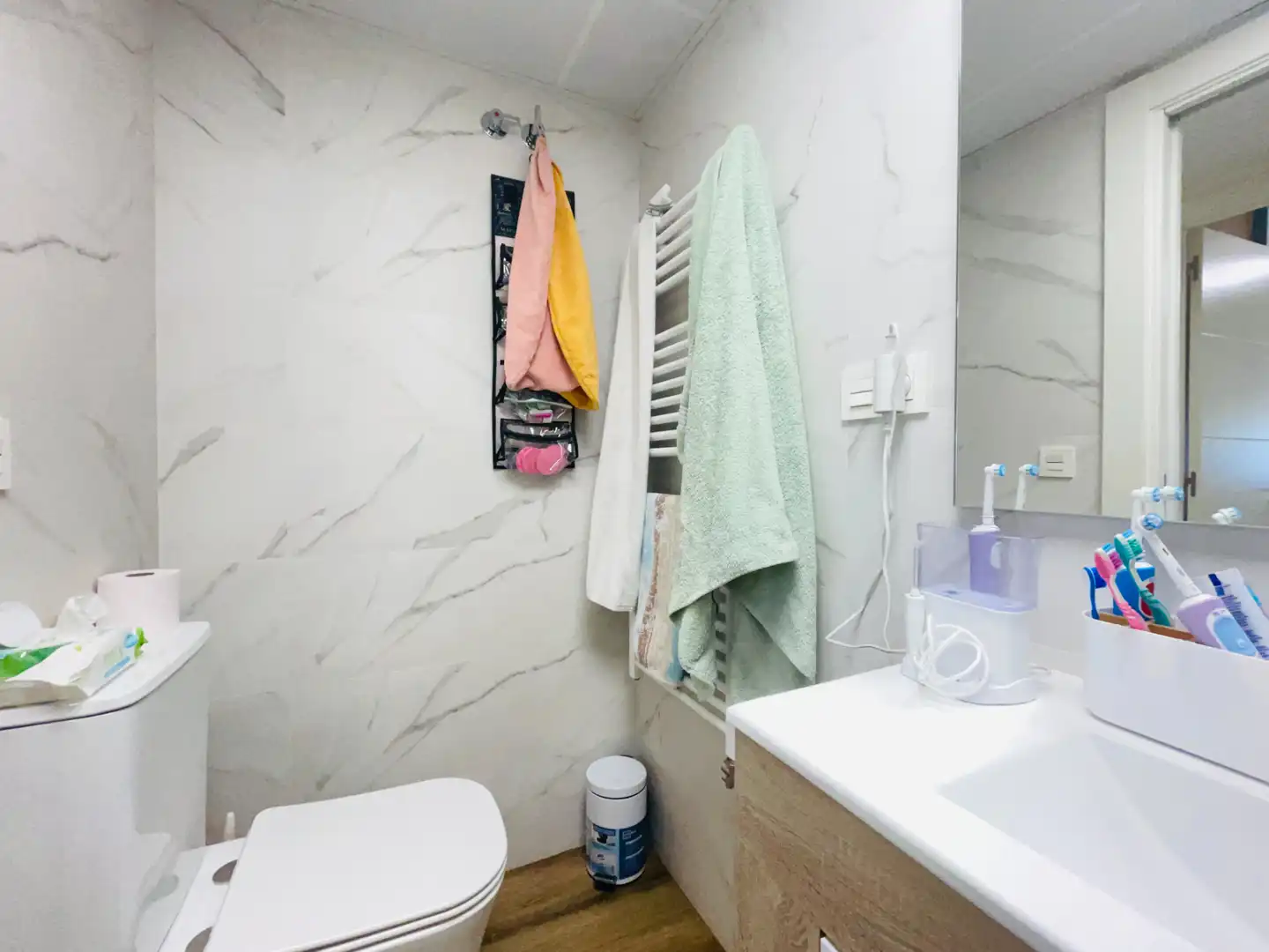 Bathroom of Flat for sale in Cadrete  with Air Conditioner, Heating and Private garden