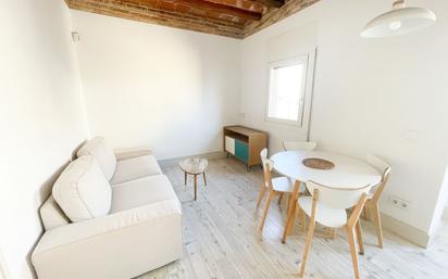 Living room of Flat to rent in  Barcelona Capital  with Air Conditioner, Heating and Parquet flooring