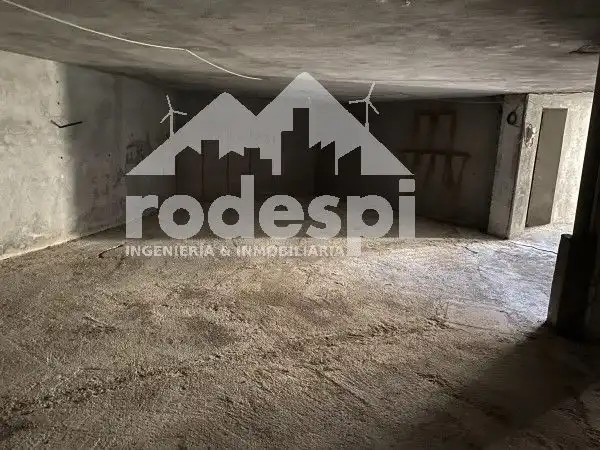 Local comercial en venda a A Cañiza