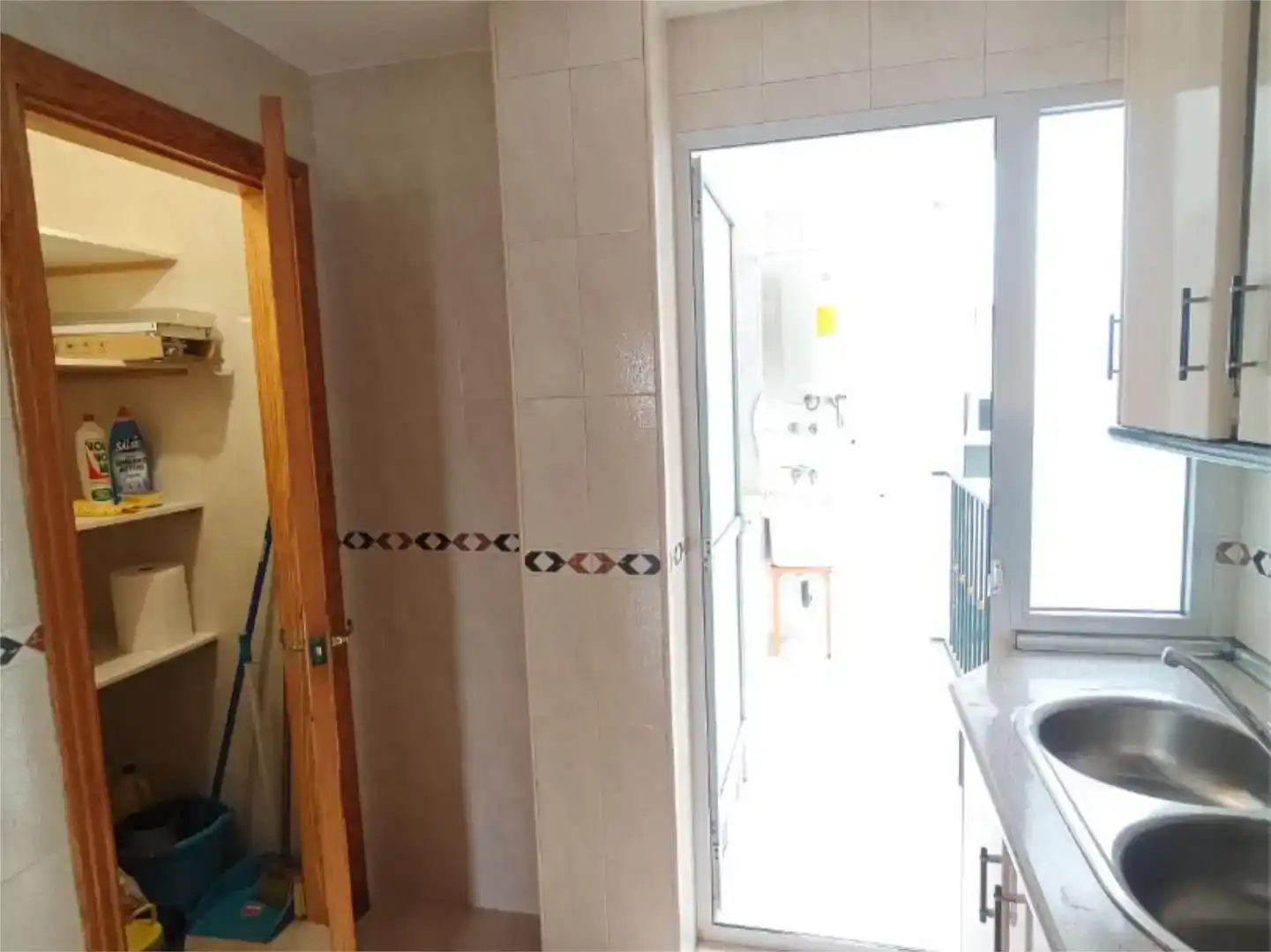 Baño de Piso en venta en Villa del Río con Balcón