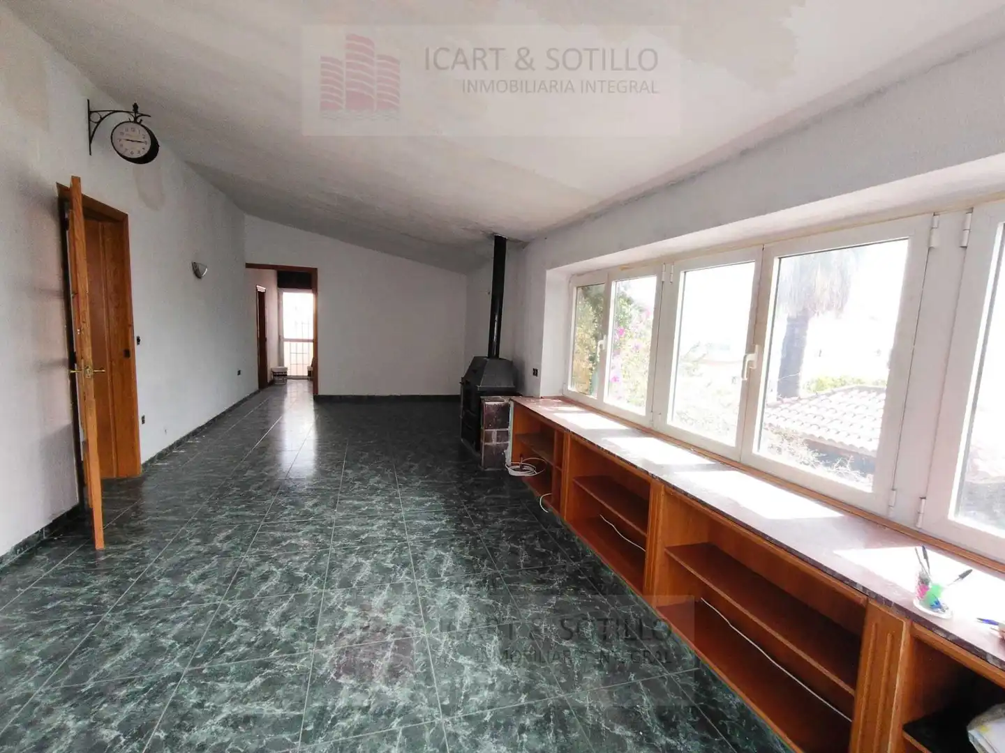 Sala d'estar de Casa o xalet en venda en Vinaròs amb Aire condicionat, Jardí privat i Terrassa