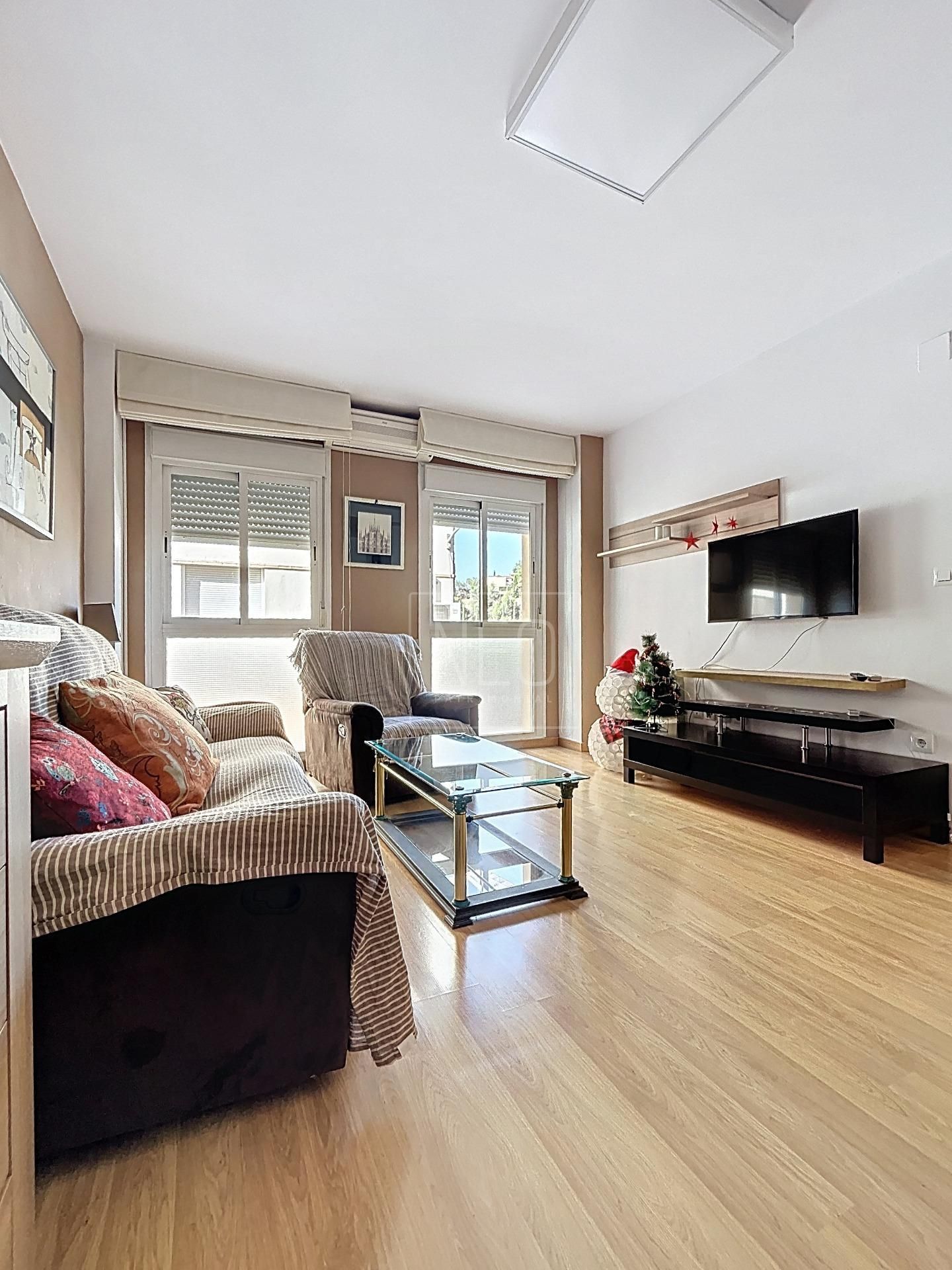Living room of Flat for sale in  Granada Capital  with Air Conditioner and Heating