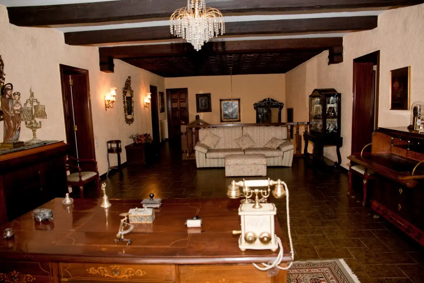Sala d'estar de Casa o xalet en venda en La Roca del Vallès amb Calefacció, Jardí privat i Terrassa