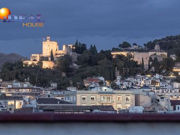 Duplex with balcony for sale in Ronda