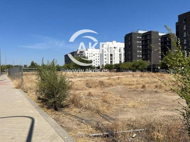 Terreno en Venta en Calle Arroyo de la Bulera en Butarque