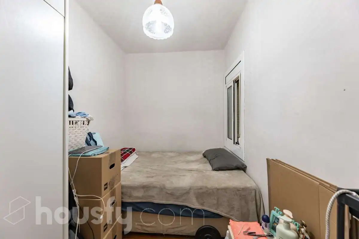 Habitación de Piso en venta en Barcelona con Aire acondicionado y Amueblado