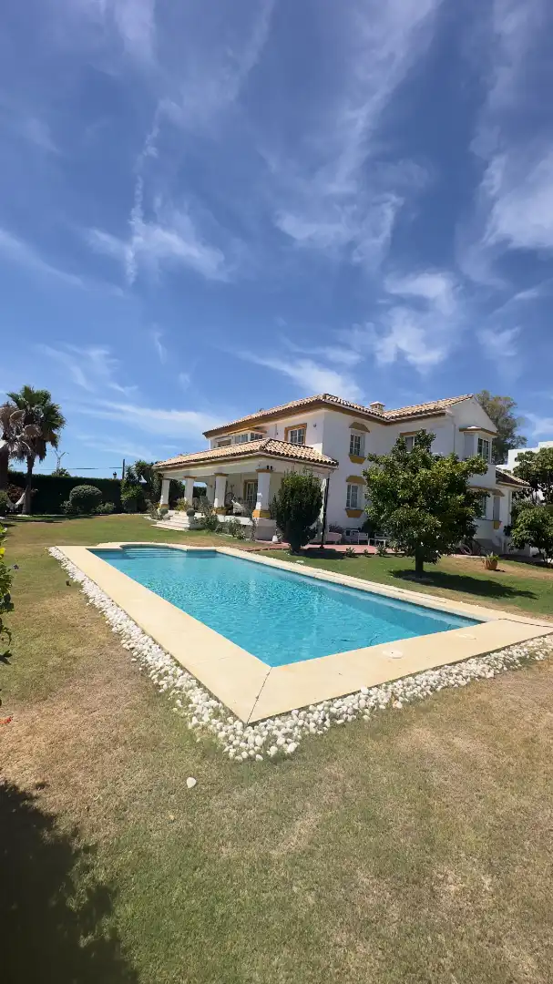 Villa mit Pool zum Verkauf in San Pedro de Alcántara, imagen 5