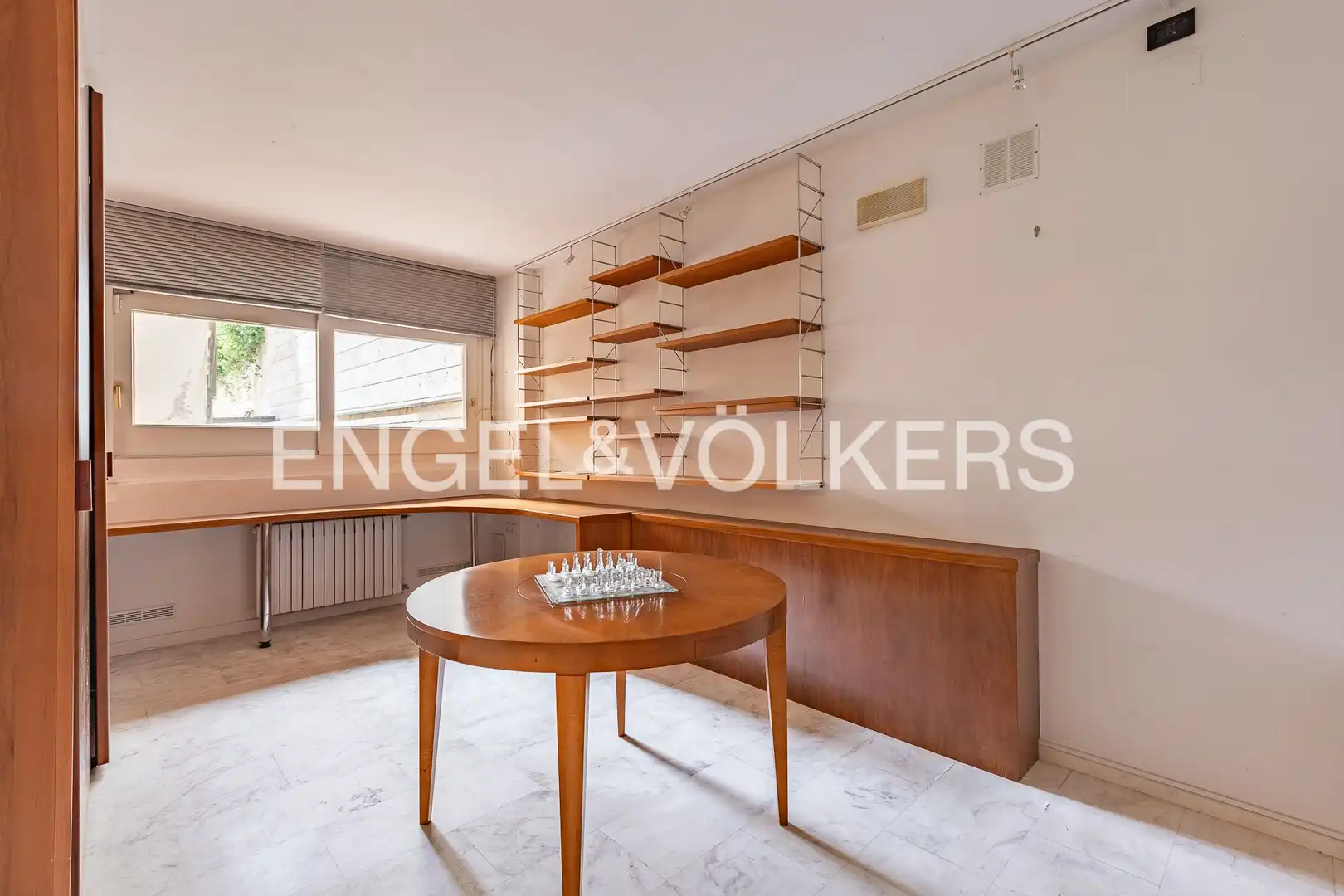 Sala de estar de Casa o chalet en venta en Sant Cugat del Vallès con Aire acondicionado, Calefacción y Jardín privado