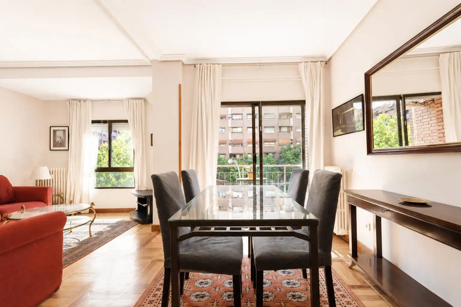 Comedor de Piso de alquiler en Madrid con Aire acondicionado, Calefacción y Terraza