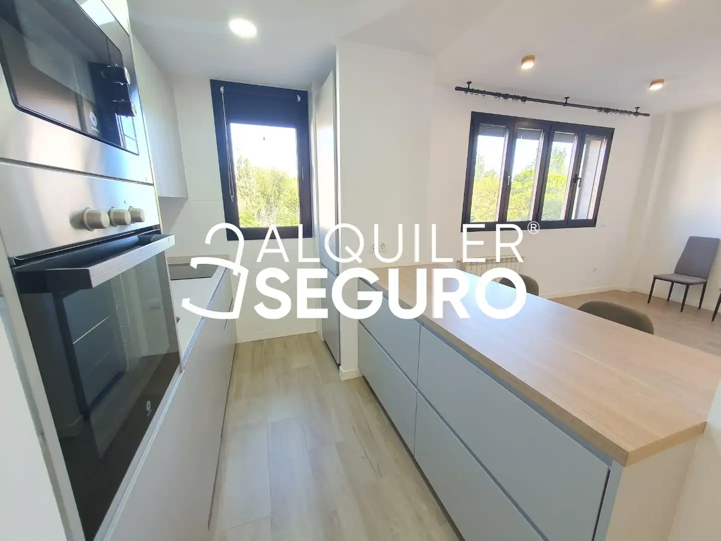 Kitchen of Flat for rent in Madrid  with Air Conditioner, Heating and Terrace