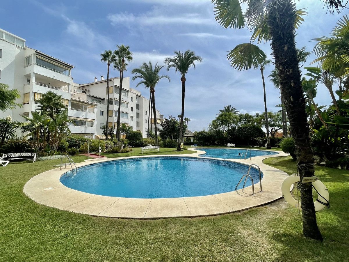 Piscina de Planta baixa de lloguer en Villanueva de Algaidas amb Aire condicionat, Jardí privat i Terrassa