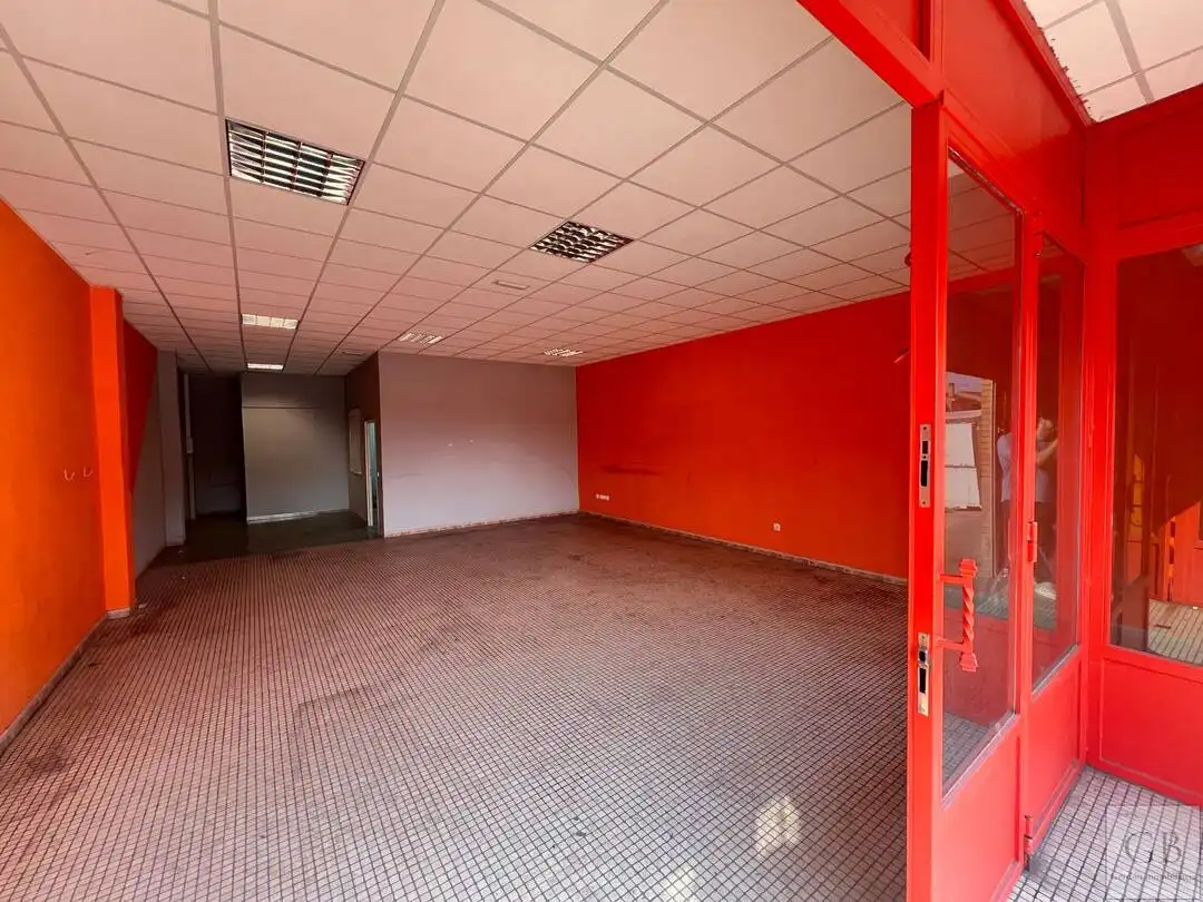 Geschaftsraum zur Miete in Argés