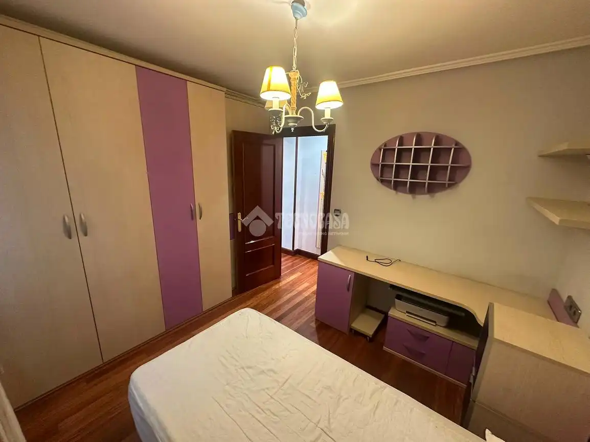 Dormitori de Dúplex en venda en Bilbao  amb Calefacció i Moblat