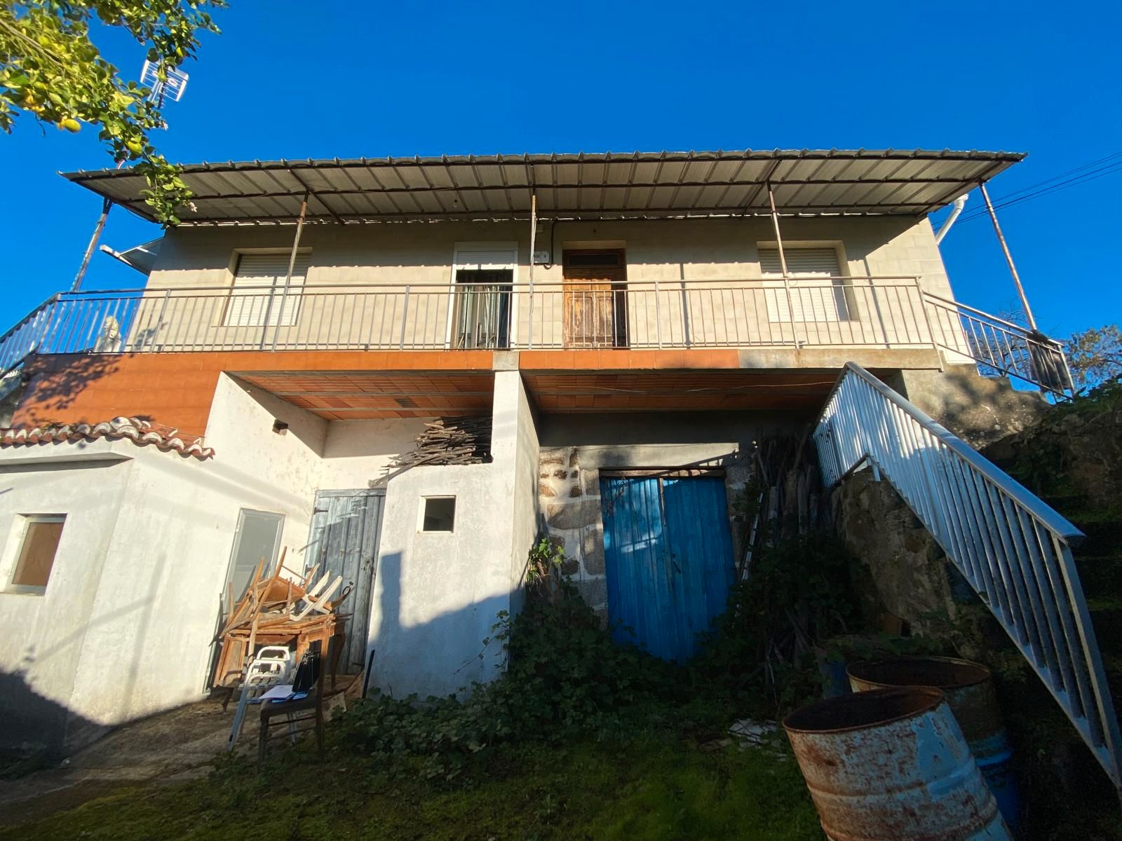 Vista exterior de Casa o xalet en venda en Ribadavia amb Calefacció, Jardí privat i Terrassa