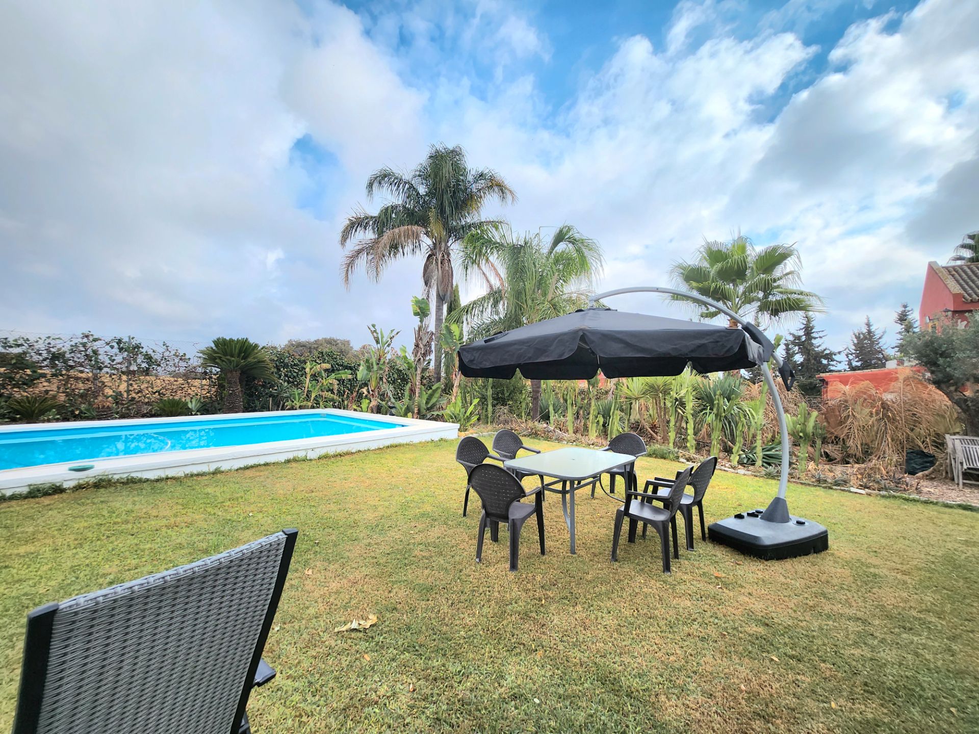 Garden of House or chalet for sale in Alcalá de Guadaira  with Air Conditioner, Heating and Private garden