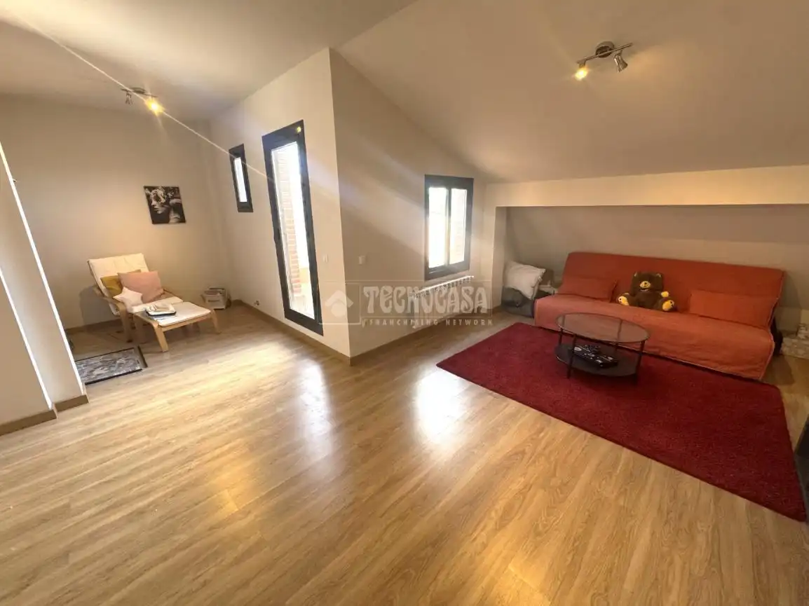 Living room of Detached homes for sale in Alcalá de Henares  with Air Conditioner, Terrace and Community pool