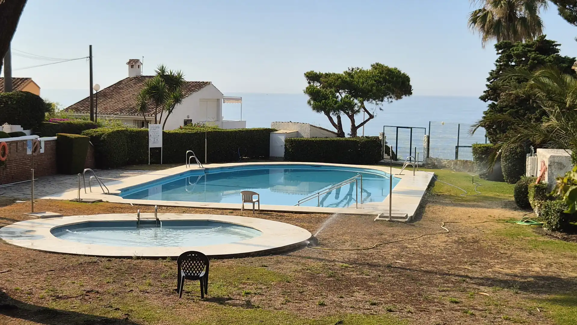 Schwimmbecken von Wohnungen zum Verkauf in Estepona mit Terrasse, Schwimmbad und Möbliert