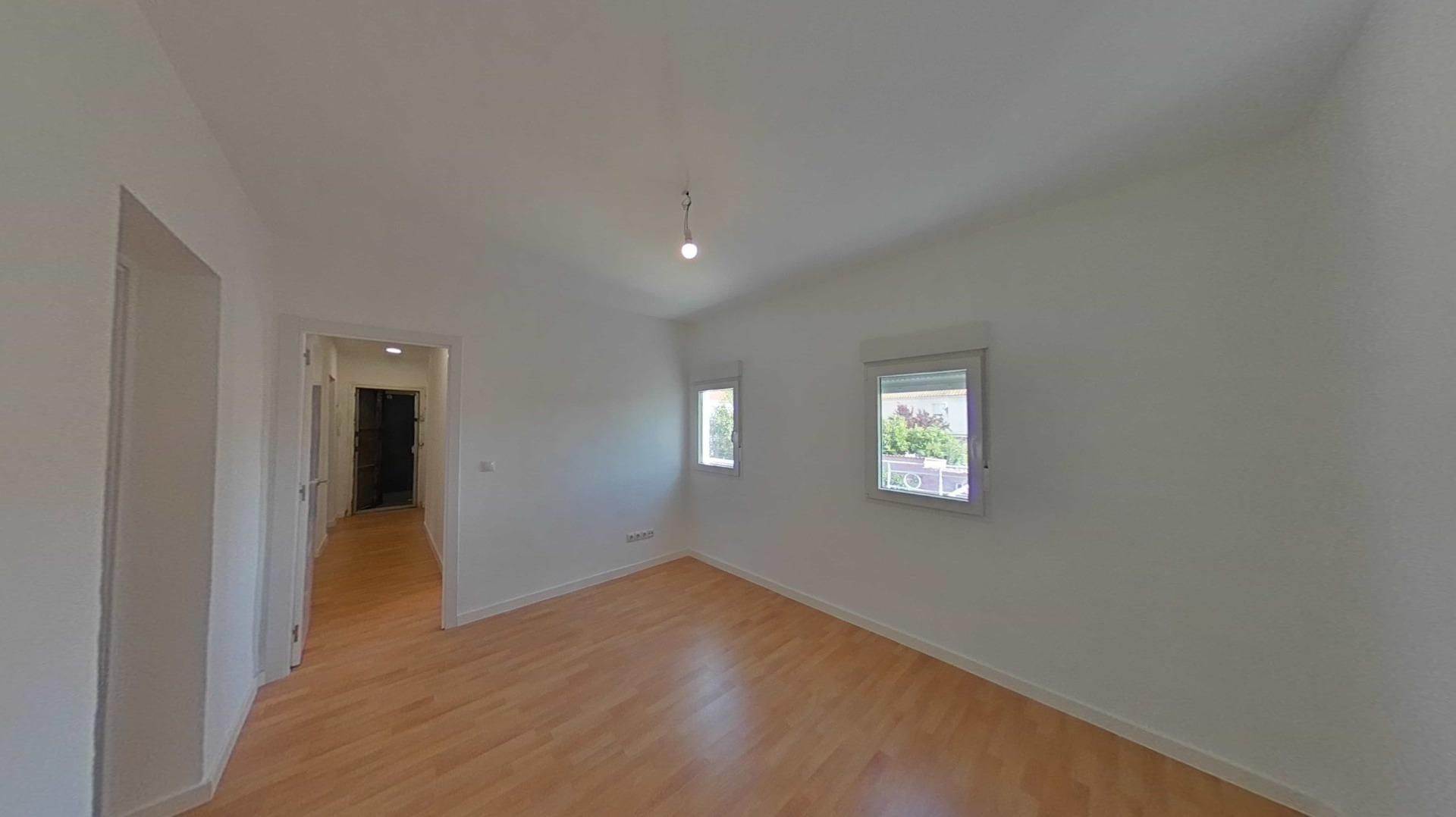 Bedroom of Flat for sale in  Madrid Capital