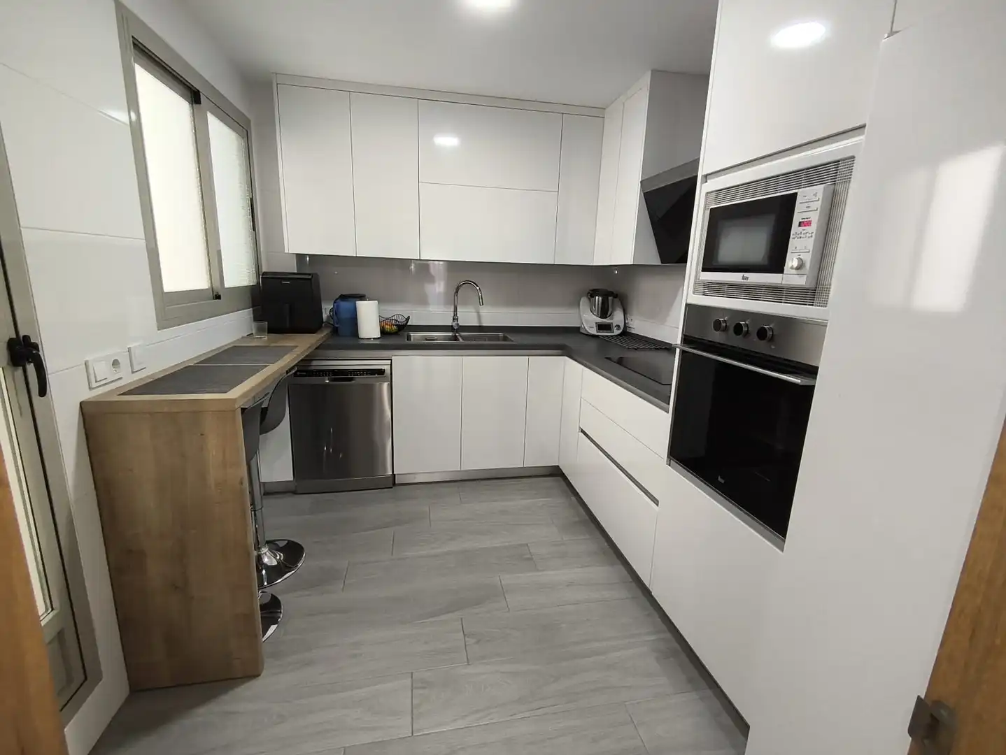 Flat with pool for sale in Calle Escritor Ángel Palomino, imagen 7